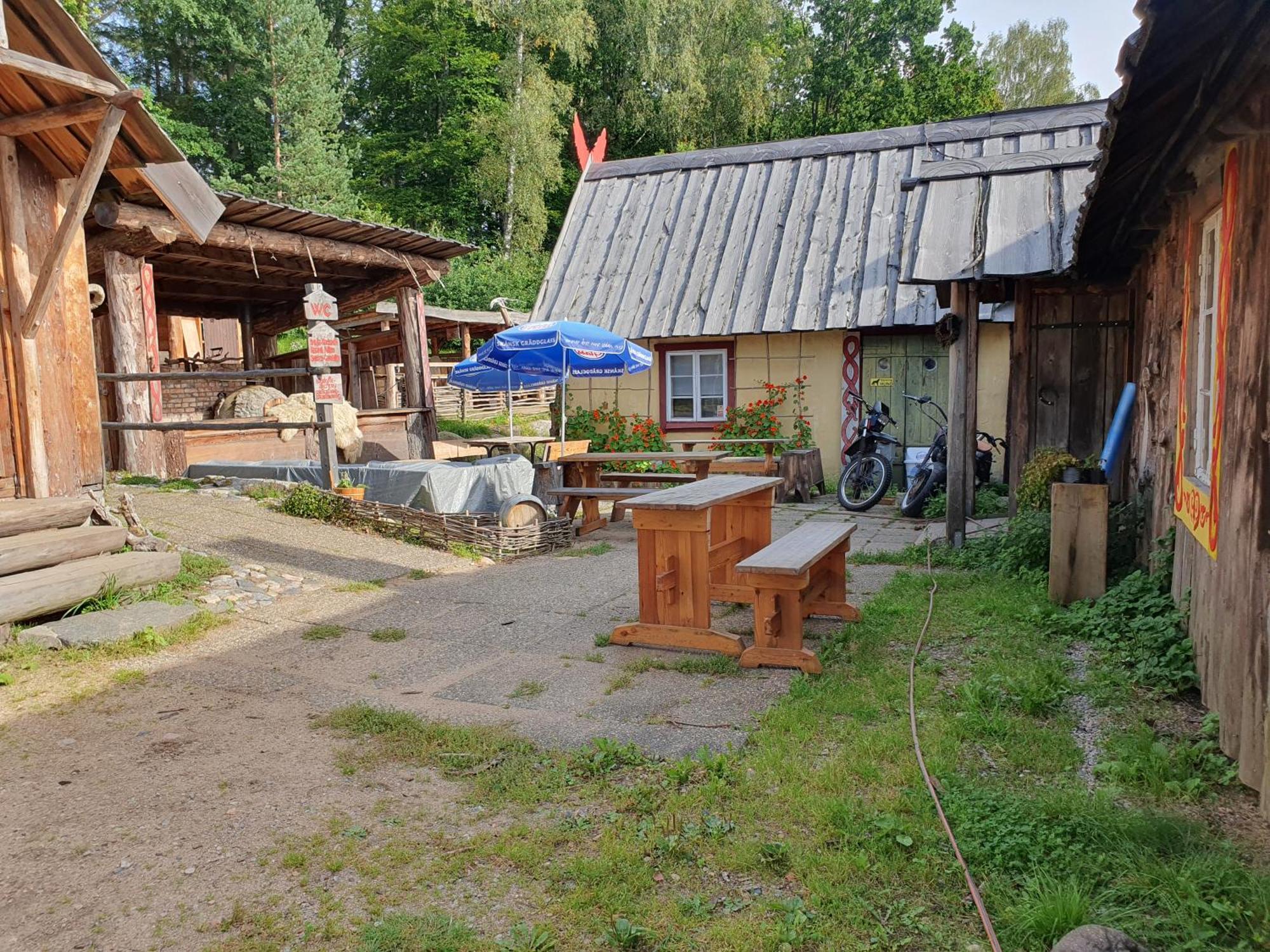 Vittfarnas Vikingaby Villa Sosdala Eksteriør bilde